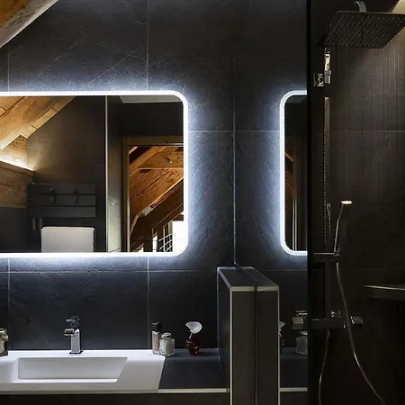 In With Sauna & Hot Tub シャレー *